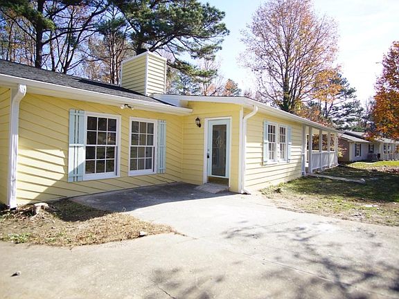 4th image of 156 Village Way