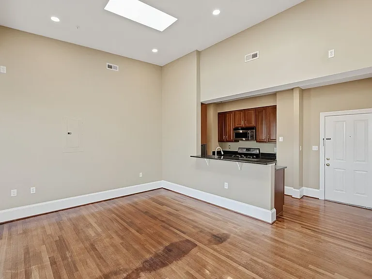 1324 Euclid St NW #407 — Photo 4