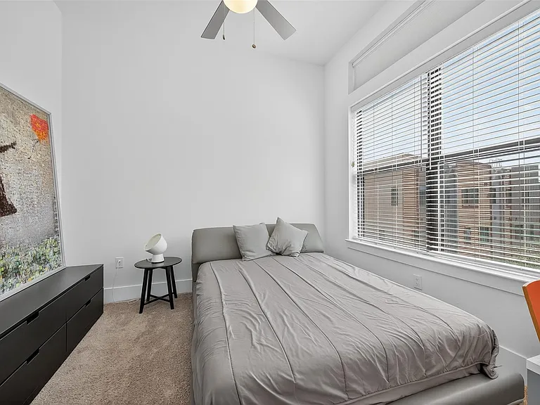 2401 Crawford St #C3D — Photo 29