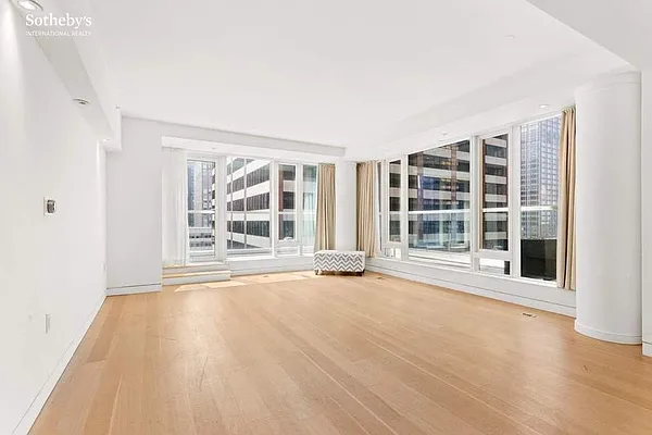 Rented by Sotheby's International Realty | media 21