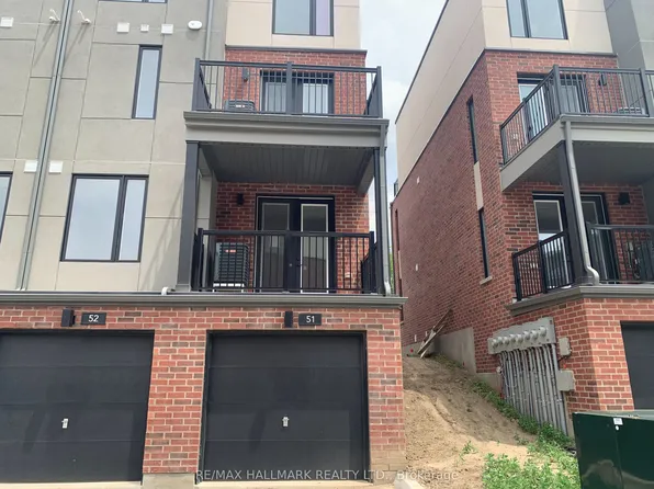 99 Roger St #51, Waterloo, ON N2J 0G1