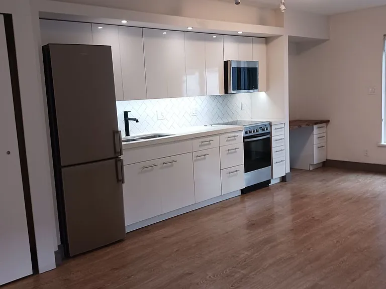 609 Heatley Ave — Photo 5