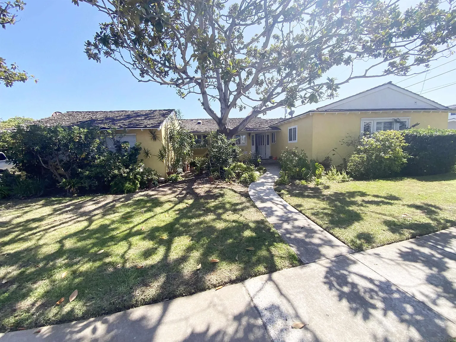 4 bed, 2.5 bath, 1660 sqft, $6,500 — Photo 2