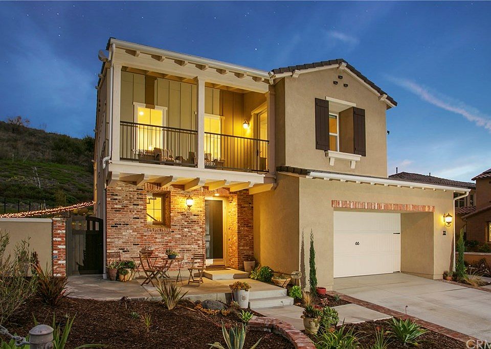 1st image of 32 Cielo Prado