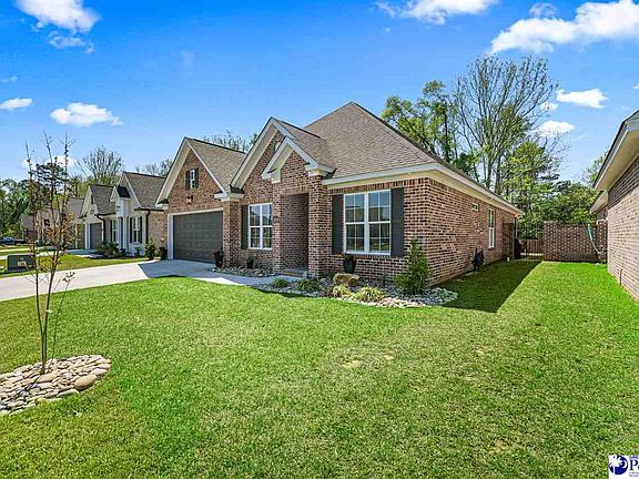 2nd image of 1010 Cedar Crest Ln