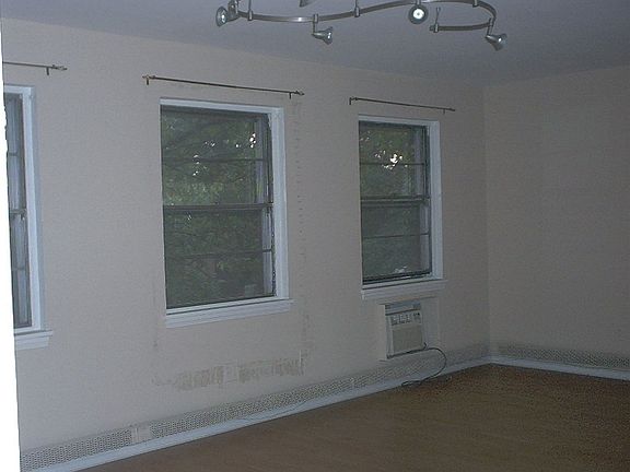 4th image of 13813 Cedar Rd APT 303C