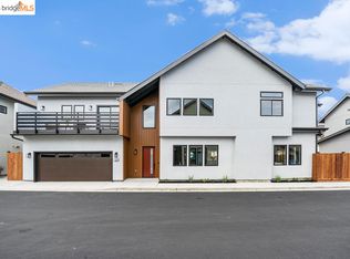 20 London Ln, Rodeo, CA 94572