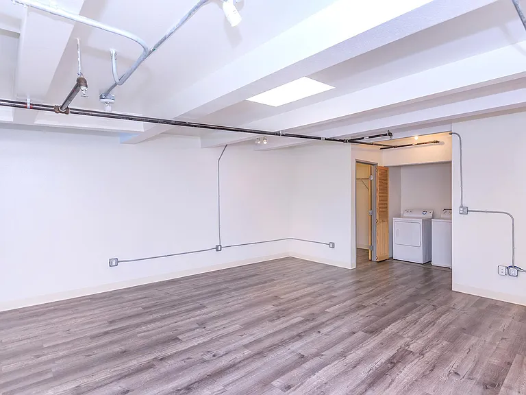 Statham Live Work Lofts — Photo 11