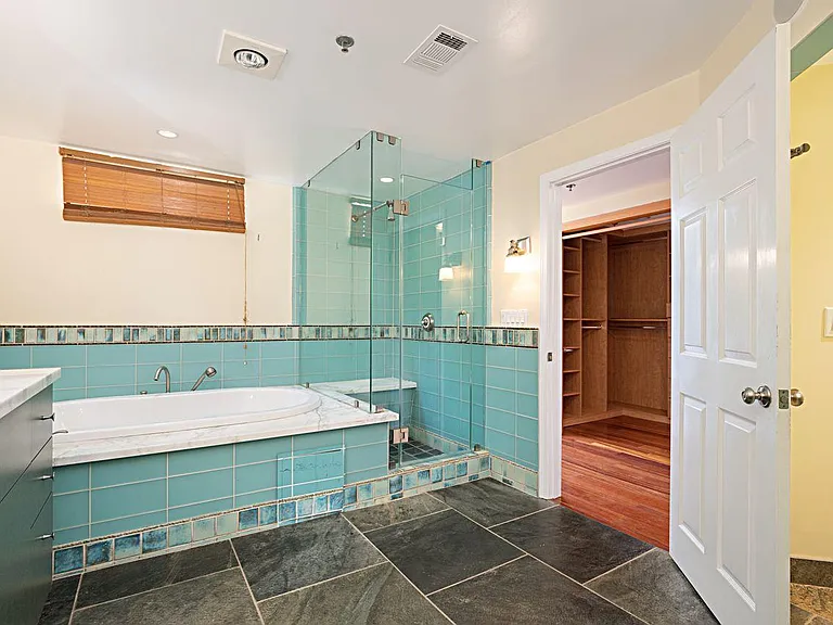 1230 E Ocean Blvd #601 — Photo 44