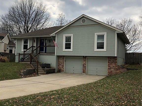 2nd image of 2509 NE Remington Ct