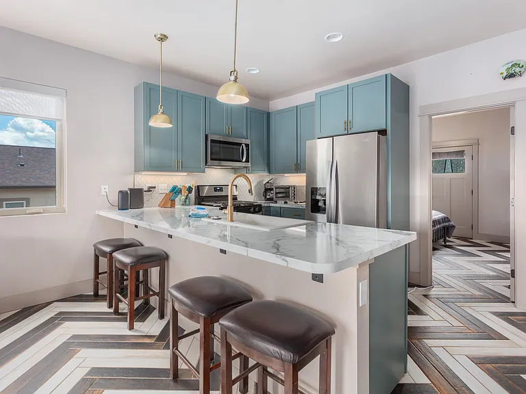 201 Summitview Ln #1/2 — Photo 6