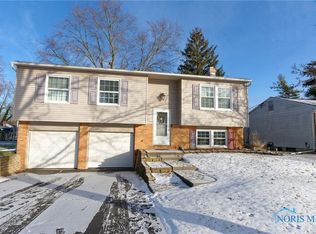2467 Bedford Ln, Northwood, OH 43619