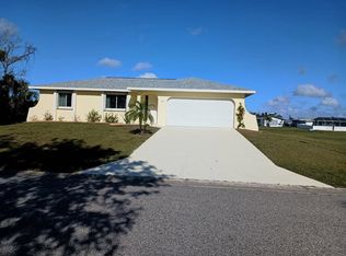 102 Annapolis Ln, Rotonda West, FL 33947