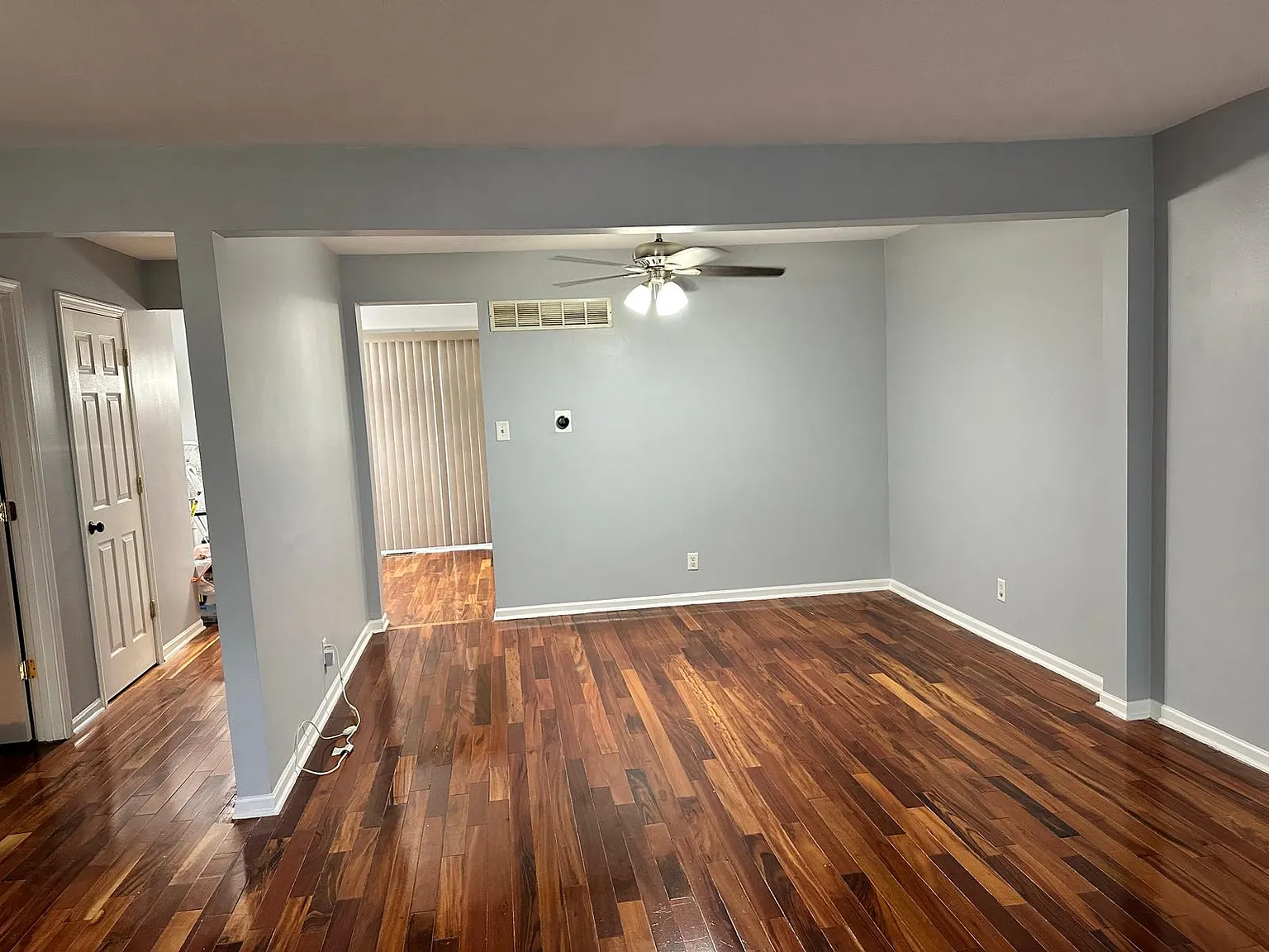 4 bed, 2.5 bath, 1610 sqft, $2,600 — Photo 2