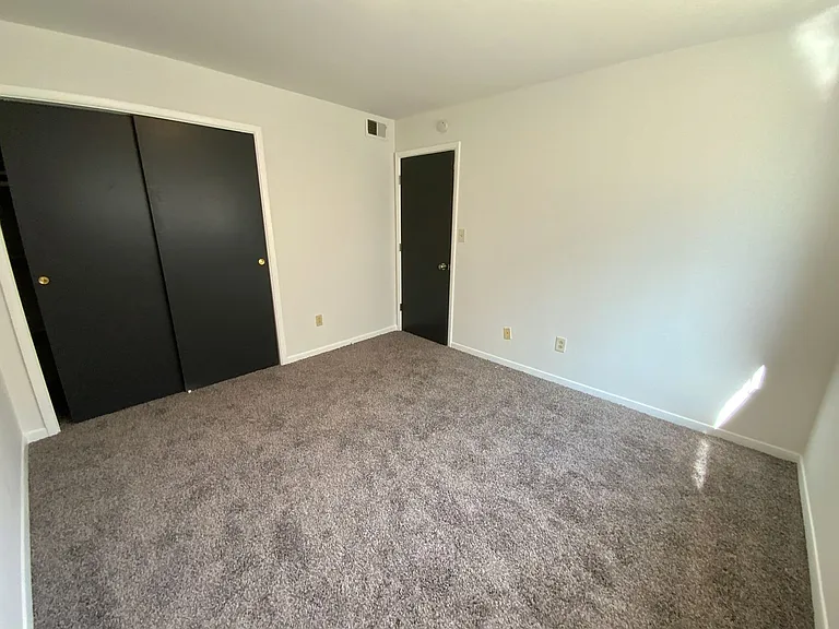 Library Place Apartments — Photo 43