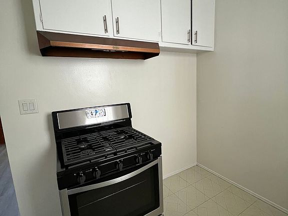 4th image of 550 N Clybourn Ave #B