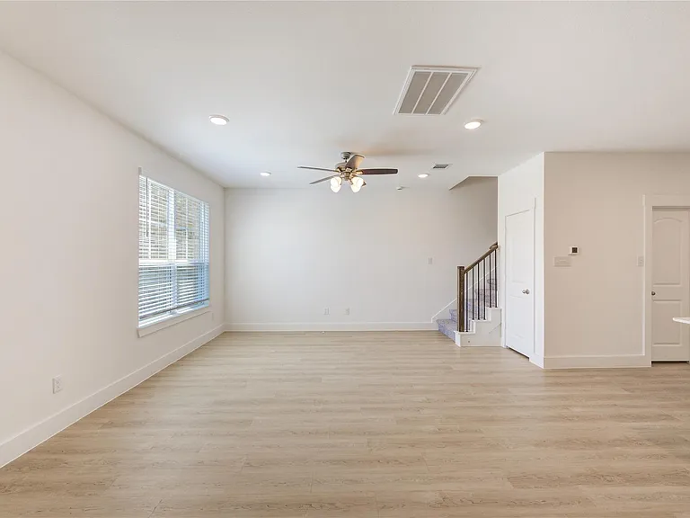 11910 De Carvalho Ln — Photo 3