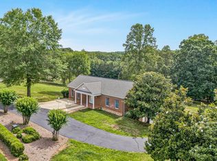 2222 Pine Ridge Rd, Huddleston, VA 24104