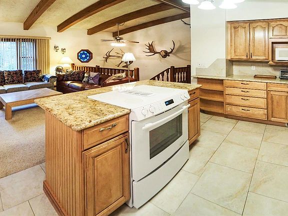 4th image of 1535 Apple Valley Dr