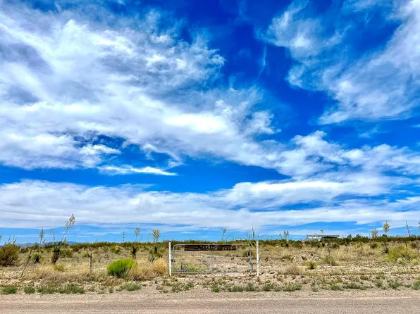 2233 Rabbits Rd, Marfa, TX 79843