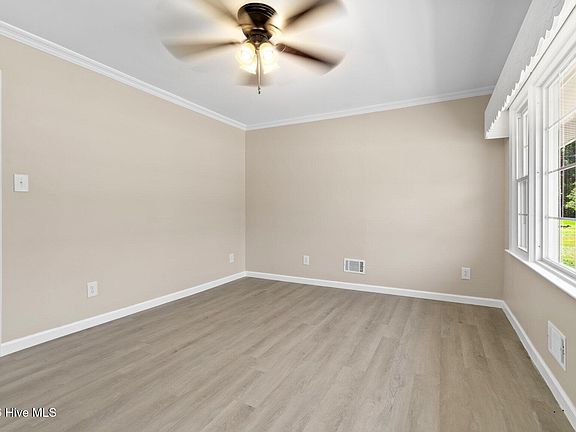 5th image of 526 Maccripine Road