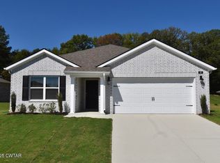 37 Vintage Grove Rd, Jackson, TN 38305