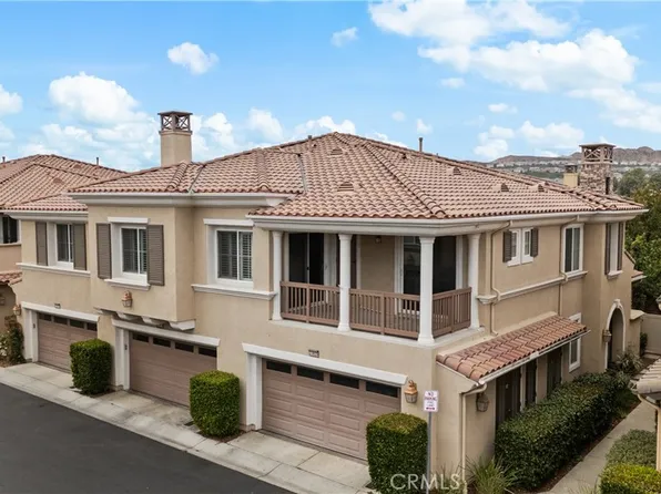 23816 Toscana Dr, Valencia, CA 91354