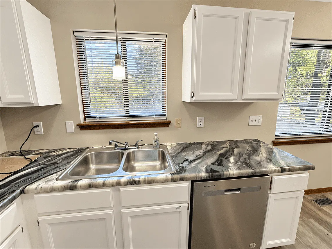 3 bed, 1536 sqft, $1,850 — Photo 3