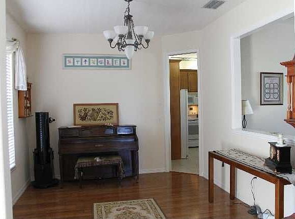 Formal Dining or Multi Purpose Room