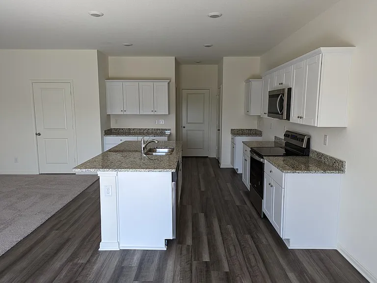 5703 Kellog Ct — Photo 2