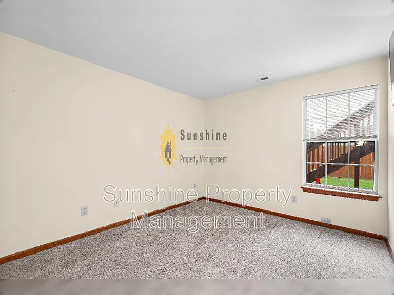 3468 Clover Meadows Dr — Photo 5