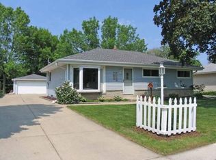 N89W15190 Jefferson Ave, Menomonee Falls, WI 53051