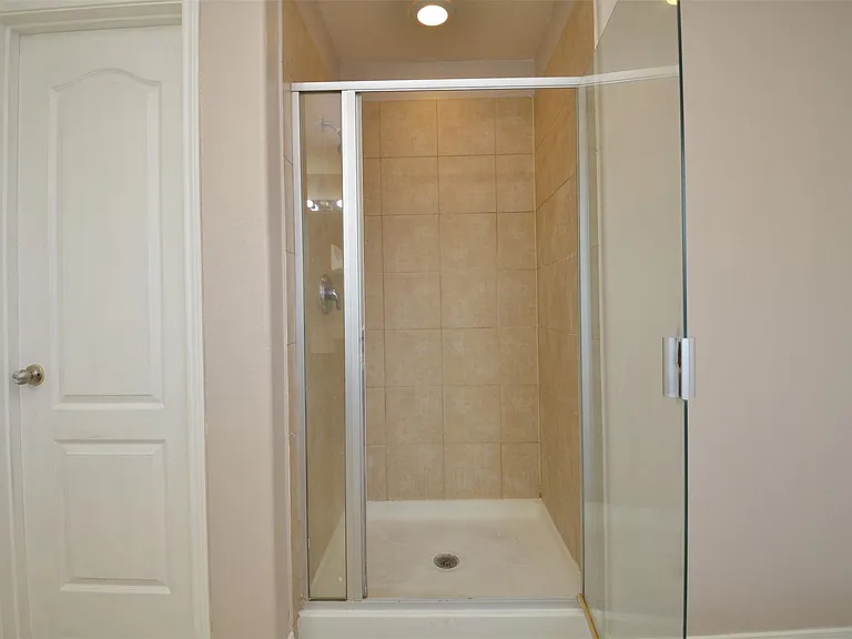 2707 Roaring Oaks Ln — Photo 24