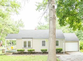 9809 E 69th St, Raytown, MO 64133