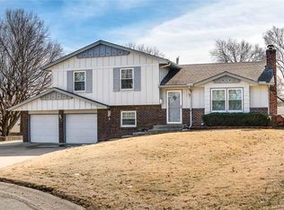 10901 W 70th St, Shawnee, KS 66203