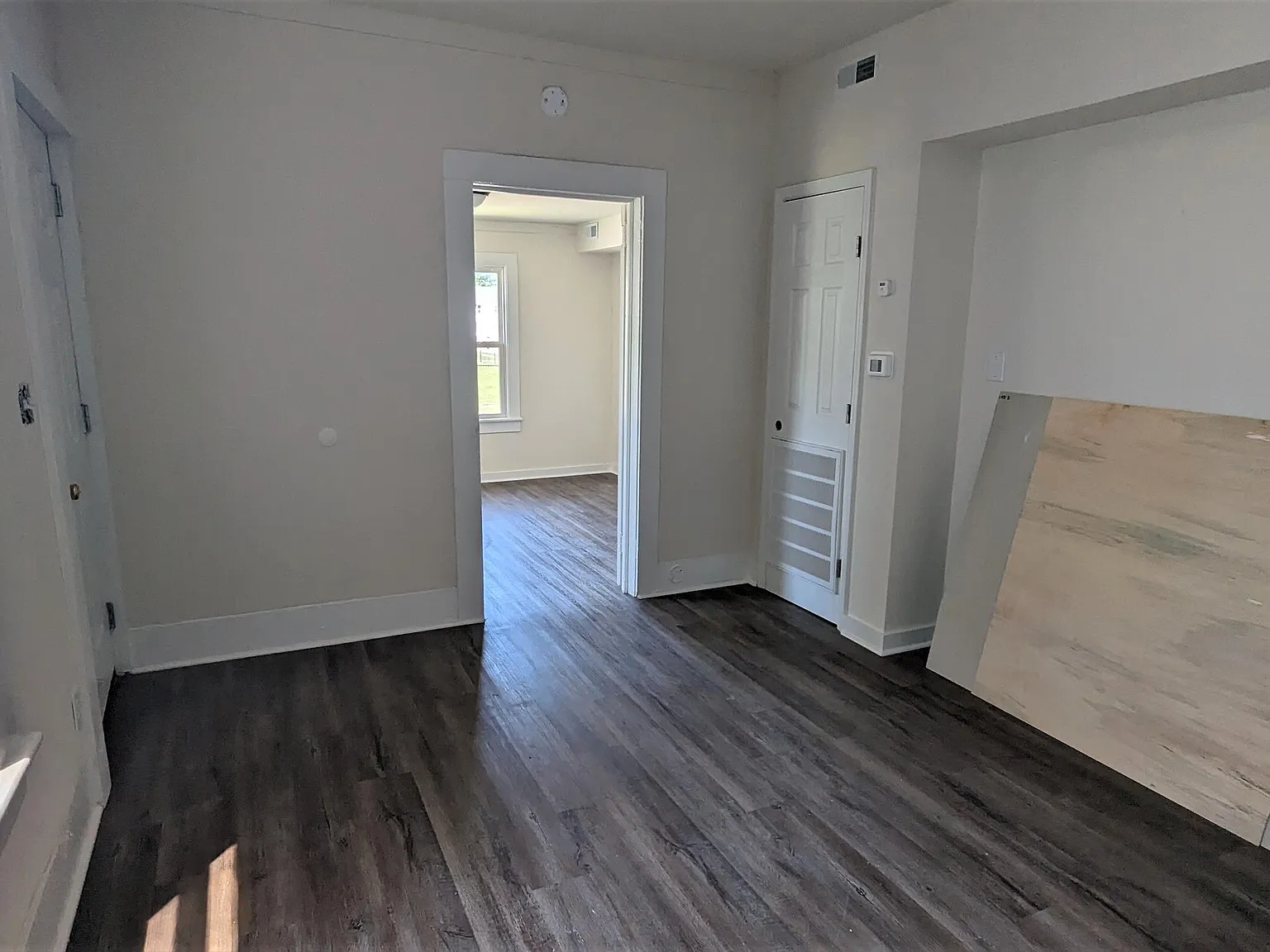 212 N. Dyer - 1 — Photo 4