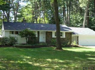 127 Birchwood Dr, Guilderland, NY 12084