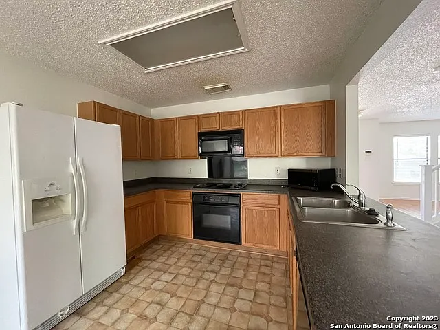 9611 Diamond Stone — Photo 16