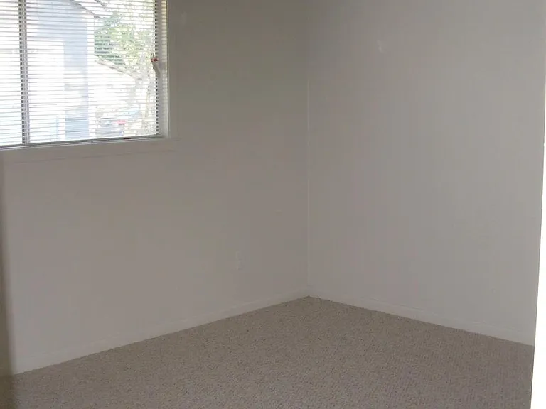 Master Bedroom (empty)