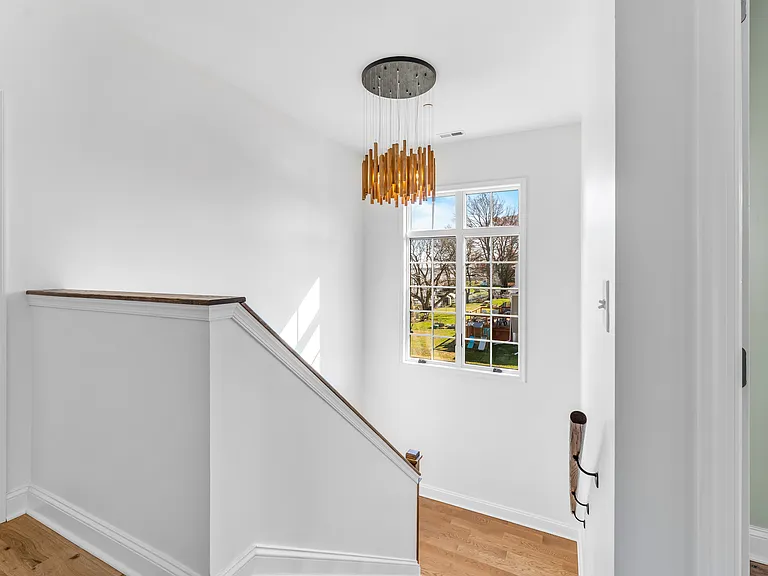 7214 Greenbank Rd — Photo 11