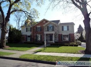 182 S Chewton Rd, Bloomfield Hills, MI 48301