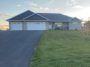 409 Falcon Cir, Pulaski, WI 54162