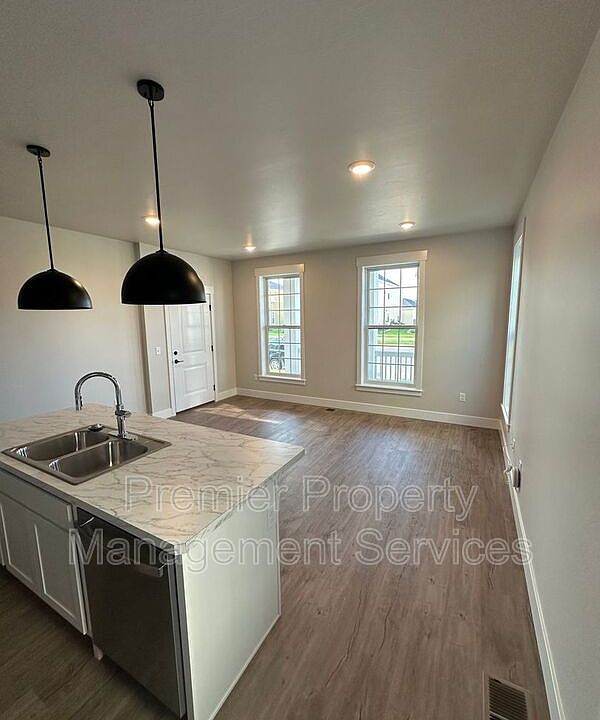 1st image of 6023 Elysian Rd #102