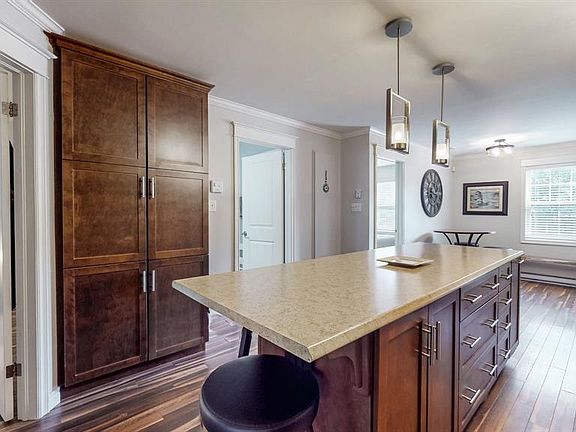 5th image of 70 Freshwater Road UNIT 102