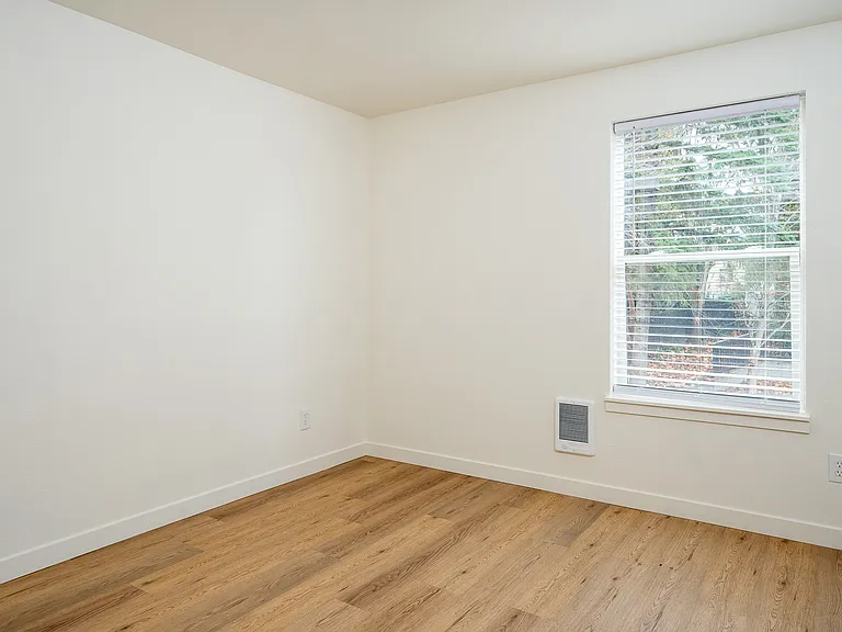 Glen Ridge Apartments — Photo 60