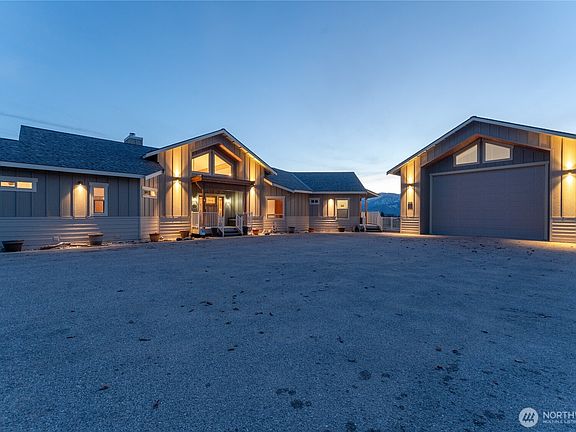 3rd image of 449 Lakayuse Road