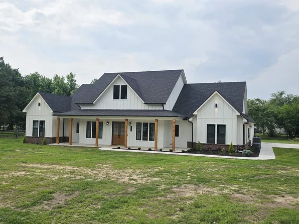 421 Bryan Dr, Enid, OK 73701