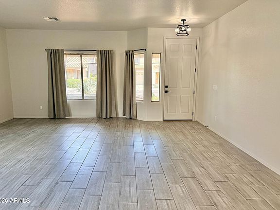 4th image of 1126 E CAROB Drive