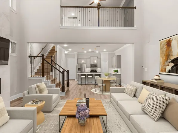 1002 Shepherd Oaks Dr, Houston, TX 77018