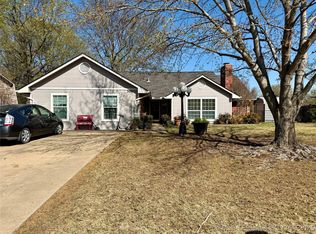 300 Kingsbury Dr, Muskogee, OK 74403